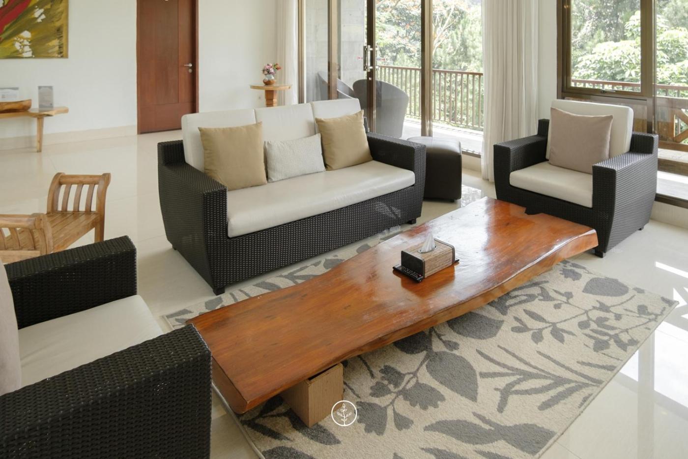 Hikari Hill View Villa 7 Bedrooms With A Private Swimming Pool And Billiard 万隆 外观 照片