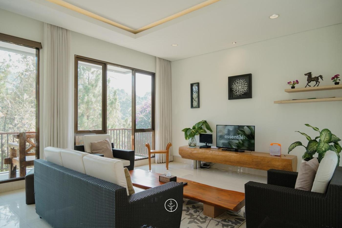 Hikari Hill View Villa 7 Bedrooms With A Private Swimming Pool And Billiard 万隆 外观 照片