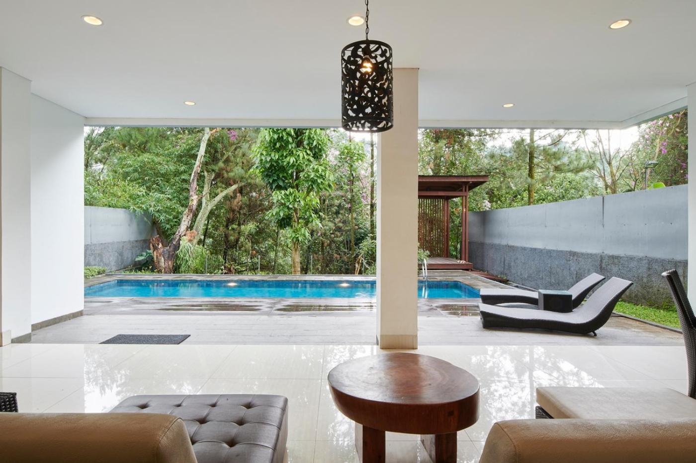 Hikari Hill View Villa 7 Bedrooms With A Private Swimming Pool And Billiard 万隆 外观 照片