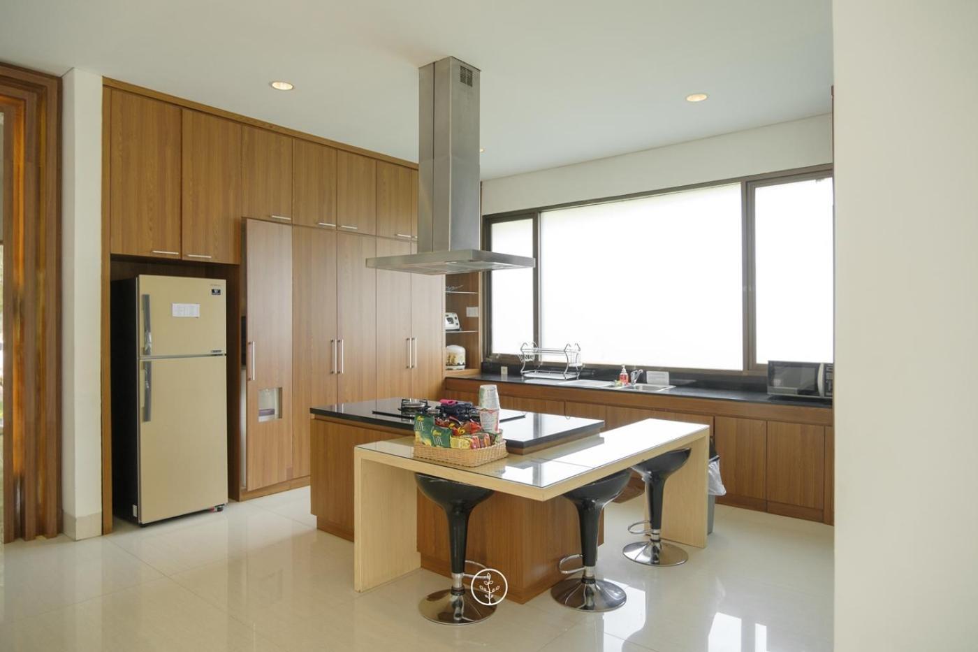 Hikari Hill View Villa 7 Bedrooms With A Private Swimming Pool And Billiard 万隆 外观 照片